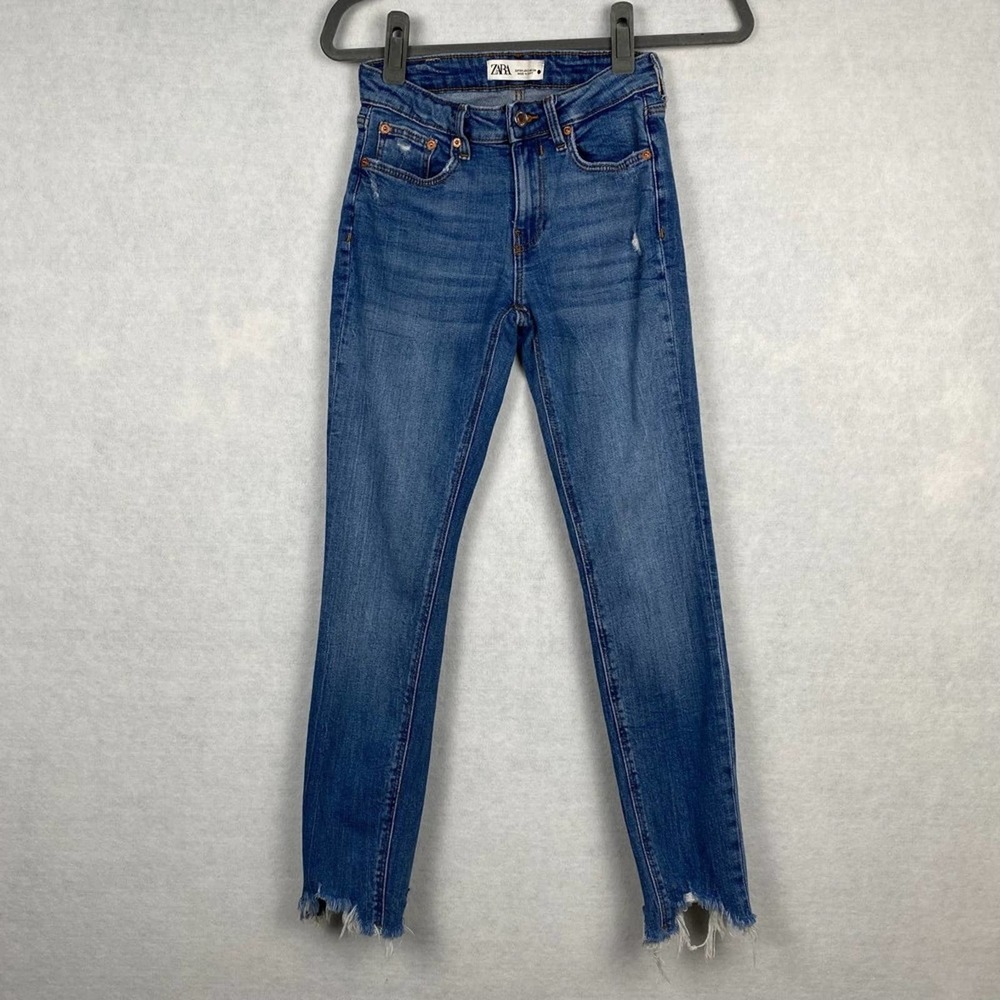 Zara Women's Size 2‎ Skinny Ankle Cropped Raw Hem Jeans
